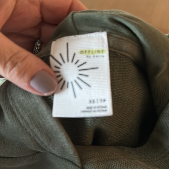 OFFLINE By Aerie Throw-Back Cropped Sweatshirt Sizw XS - Picture 7 of 9